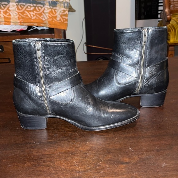 FRYE black leather heeled Moto boots - Picture 6 of 9